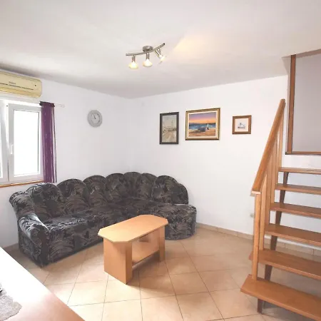 Apartment Apartment In Holiday Home With Private Pool Garden With Grill Airco And Wifi Banjole