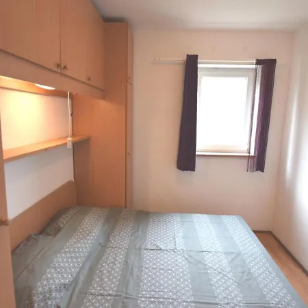 Apartment In Holiday Home With Private Pool Garden With Grill Airco And Wifi Apartment Banjole