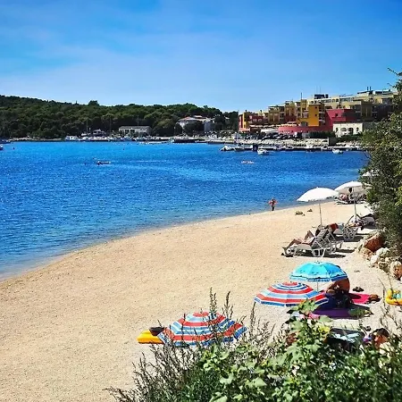 Apartment In Holiday Home With Private Pool Garden With Grill Airco And Wifi * Banjole