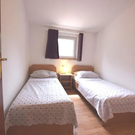 Apartment Apartment In Holiday Home With Private Pool Garden With Grill Airco And Wifi Banjole