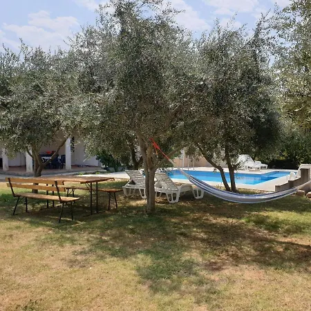 Apartment In Holiday Home With Private Pool Garden With Grill Airco And Wifi Apartment *
