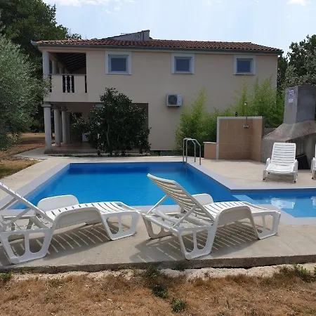 Apartment In Holiday Home With Private Pool Garden With Grill Airco And Wifi * Banjole